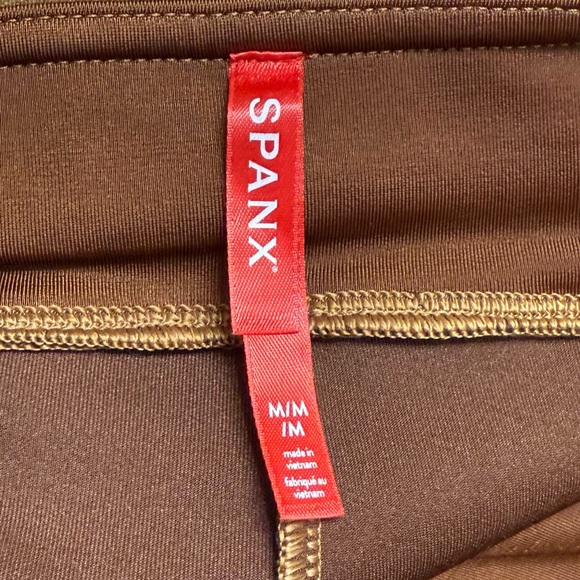 SPANX Faux Suede Leggings Rich Caramel Medium EUC - Picture 5 of 7